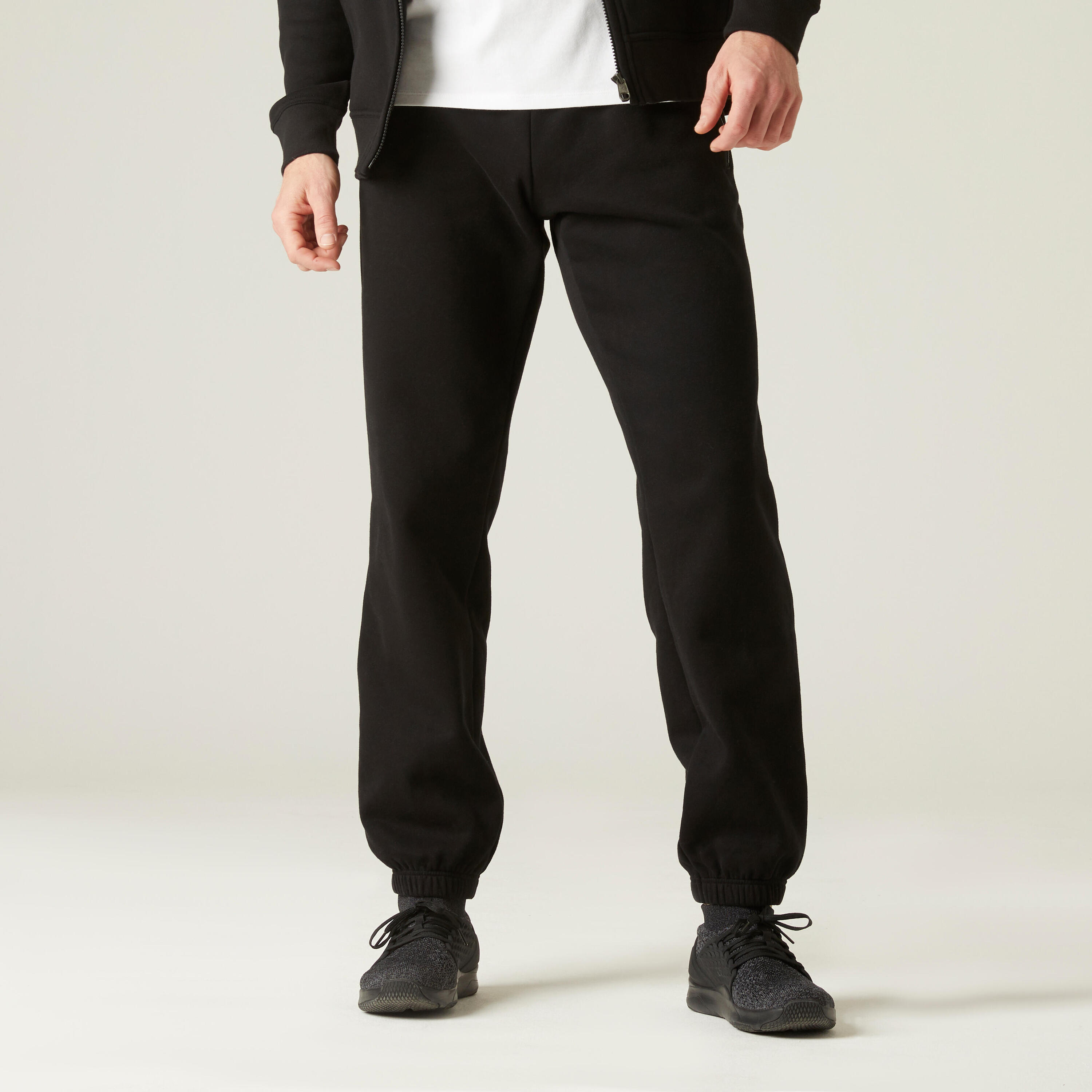 Спортивные штаны Fitness Regular 500 Men - черные DOMYOS, черный штаны domyos спортивные стильные 36 размер