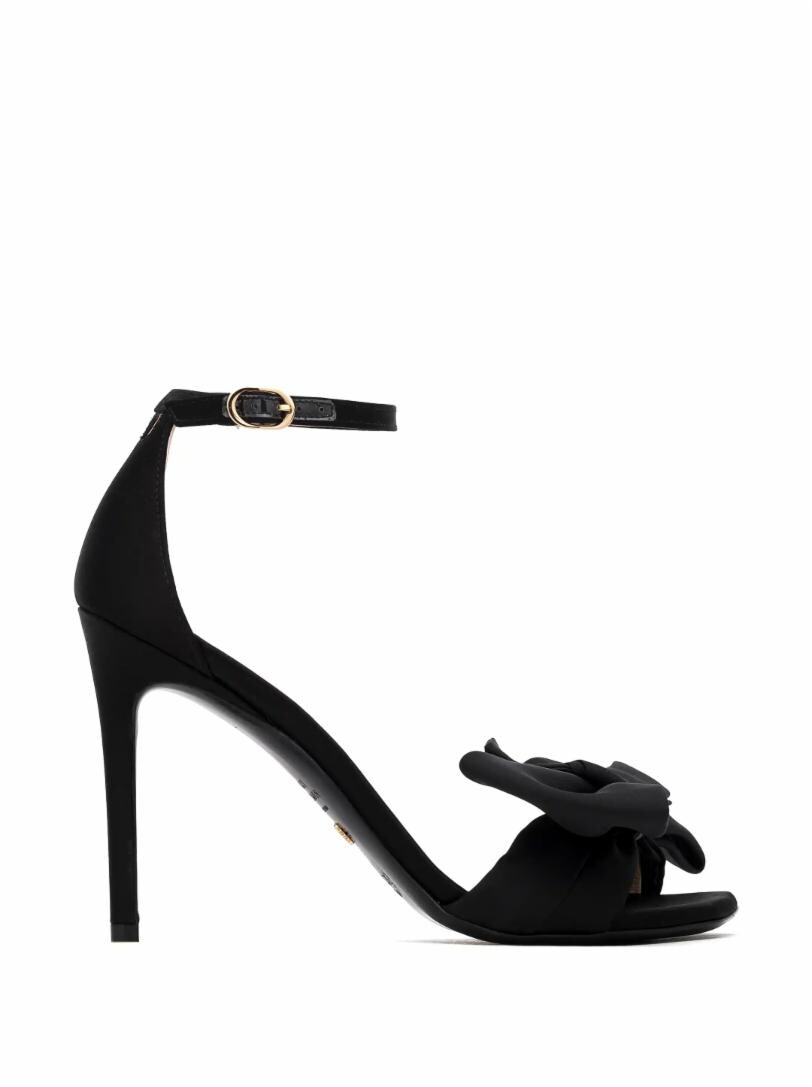 

Сатиновые босоножки Loveknot Stuart Weitzman