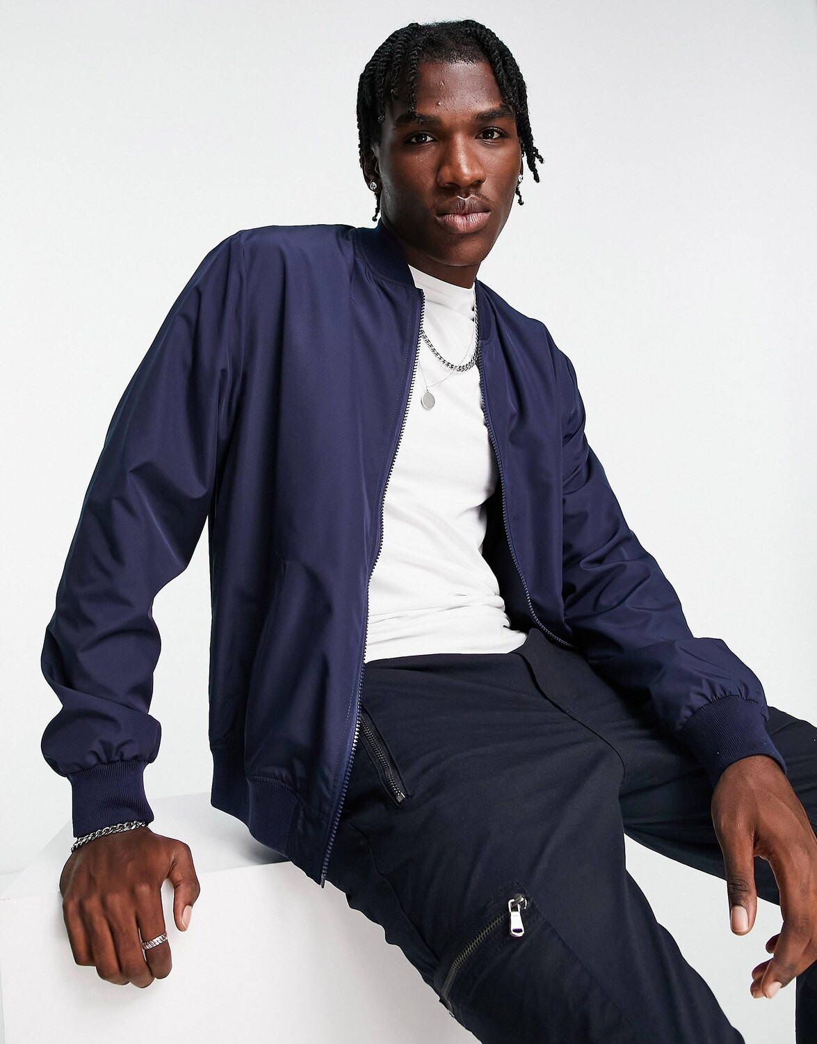 

Темно-синий бомбер ASOS DESIGN