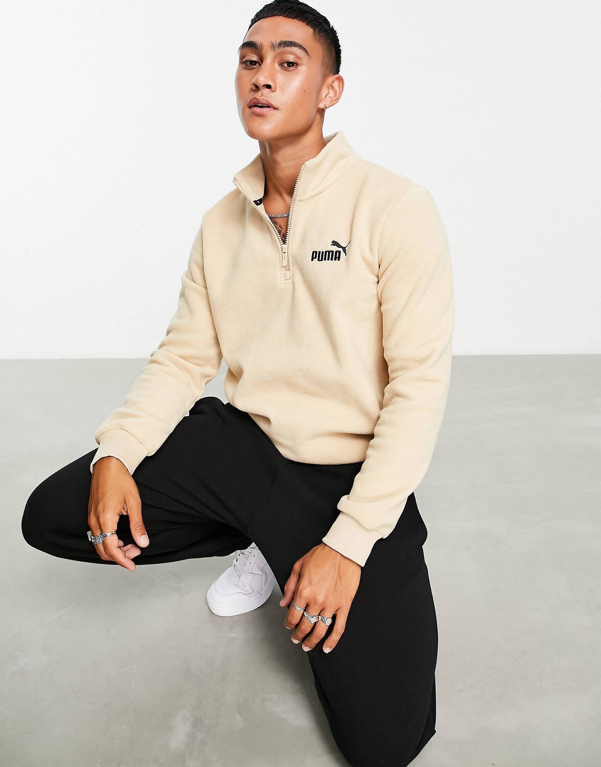 

Бежевая флисовая футболка с молнией 1/4 Puma Essentials, Бежевый