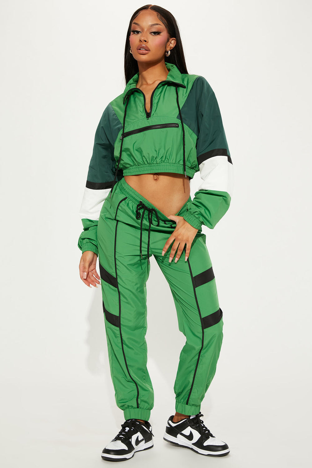 

Джоггеры Fashion Nova 60424N, зеленый