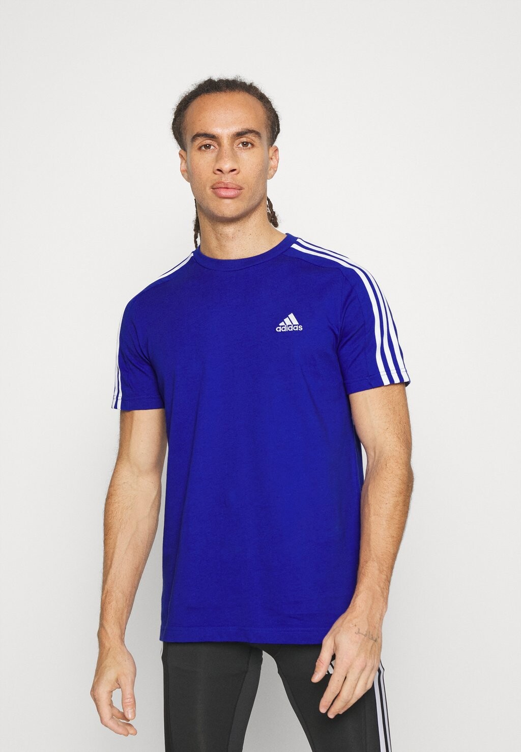 

Футболка Adidas