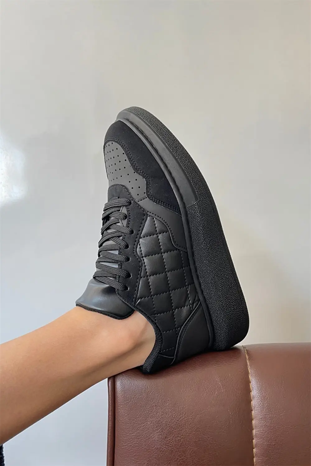 

Женская спортивная обувь ЧЕРНАЯ Mupa Shoes, черный