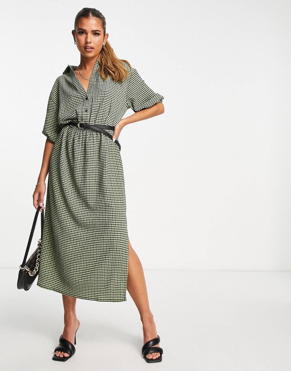 

Платье миди в клетку цвета хаки с короткими рукавами и поясом ASOS DESIGN