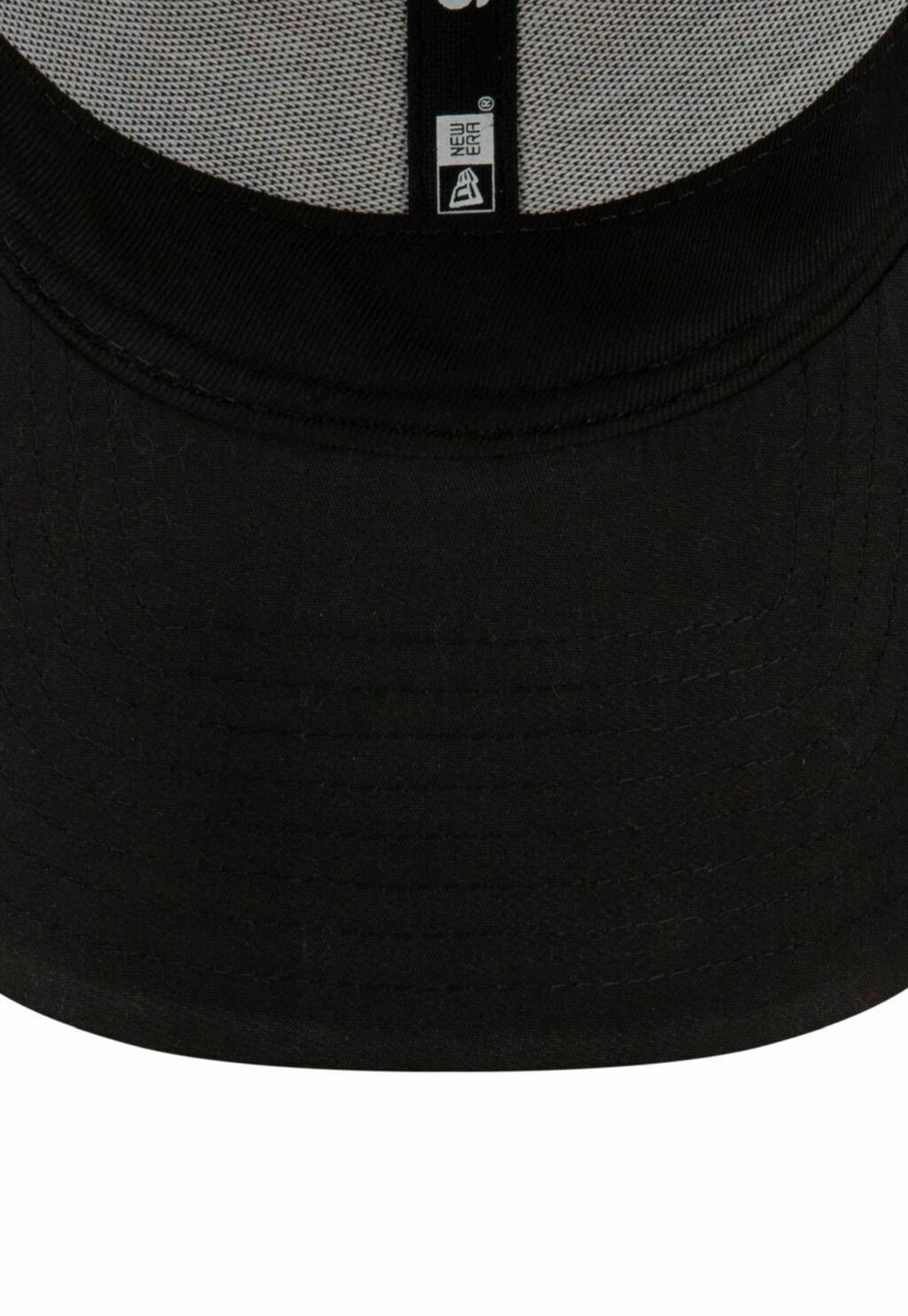 

Бейсболка 9FORTY STRAPBACK MANCHESTER UNITED CRINKLE New Era, черный