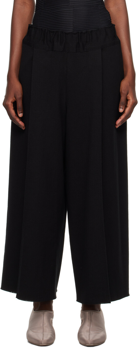 

Черные брюки кампани ISSEY MIYAKE, Черный
