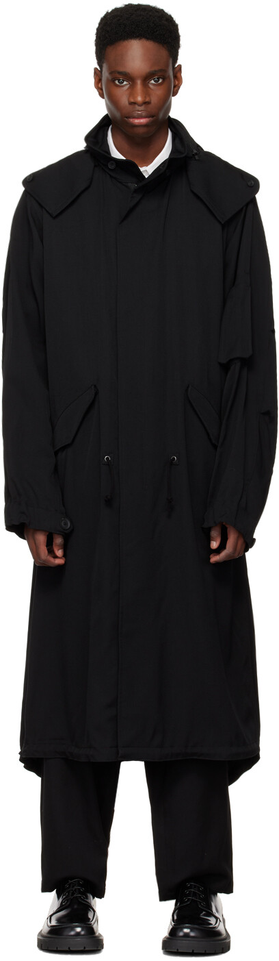 

Черное модное пальто Yohji Yamamoto