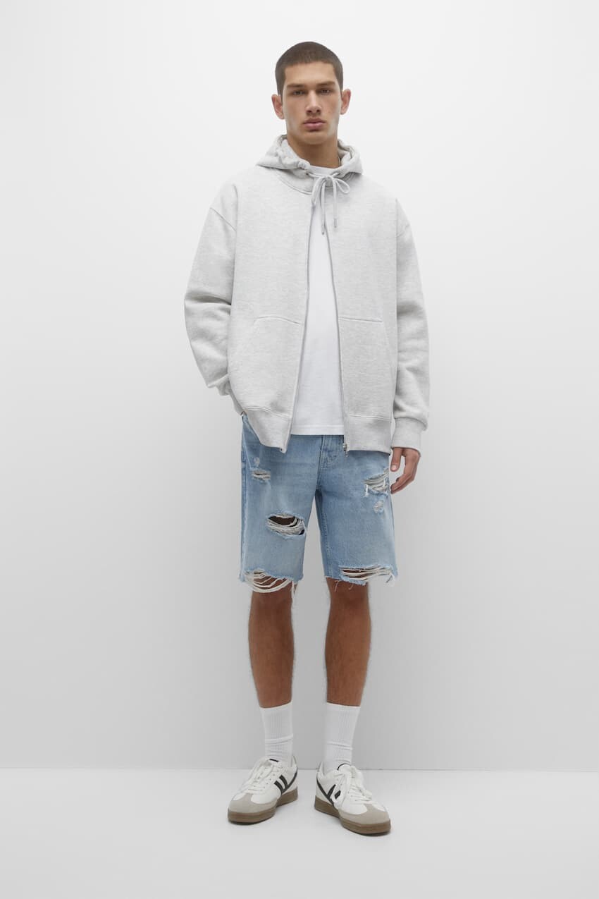 

Рваные прямые джинсовые шорты-бермуды Pull&Bear, синий