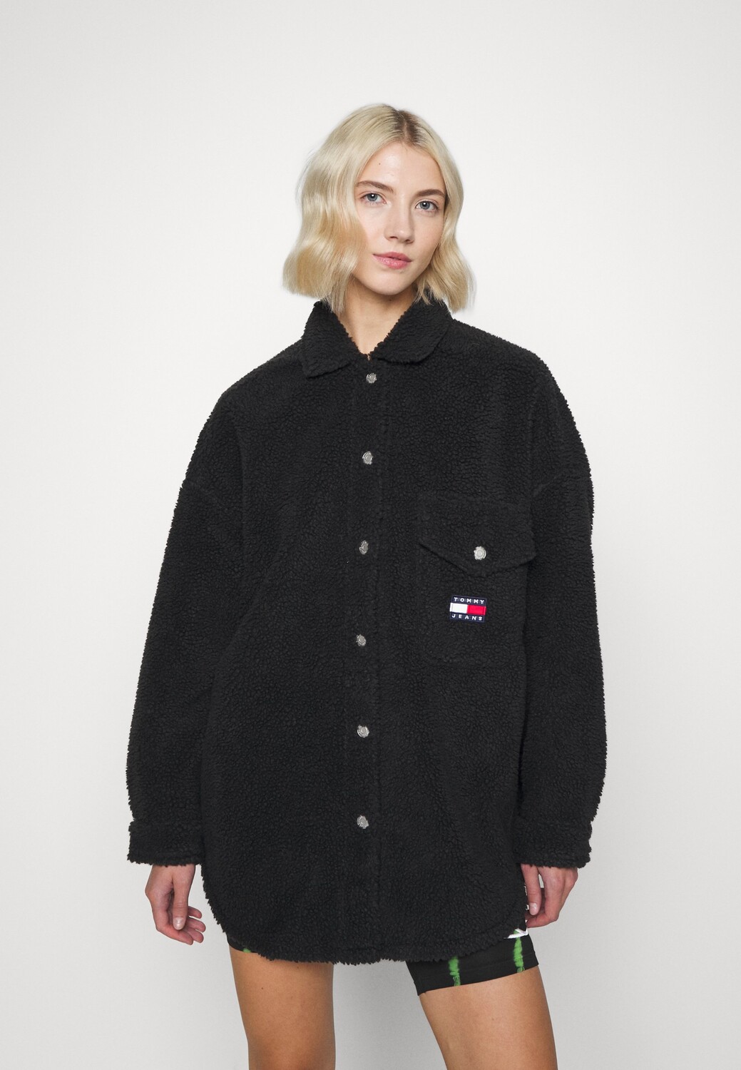 

Пальто зимнее Tommy Jeans, черный