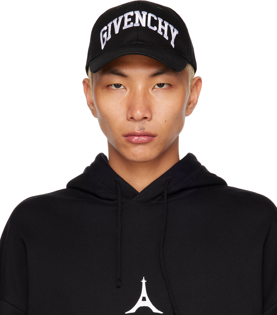 

Черная кепка с вышивкой Givenchy