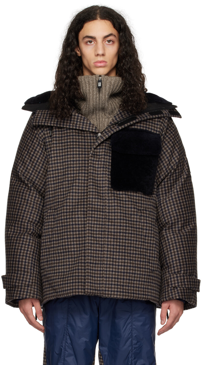 

Коричневый пуховик Caban Giorgio Armani