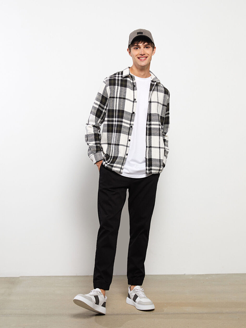 

Мужские брюки Slim Fit из габардина LCW Casual, Черный