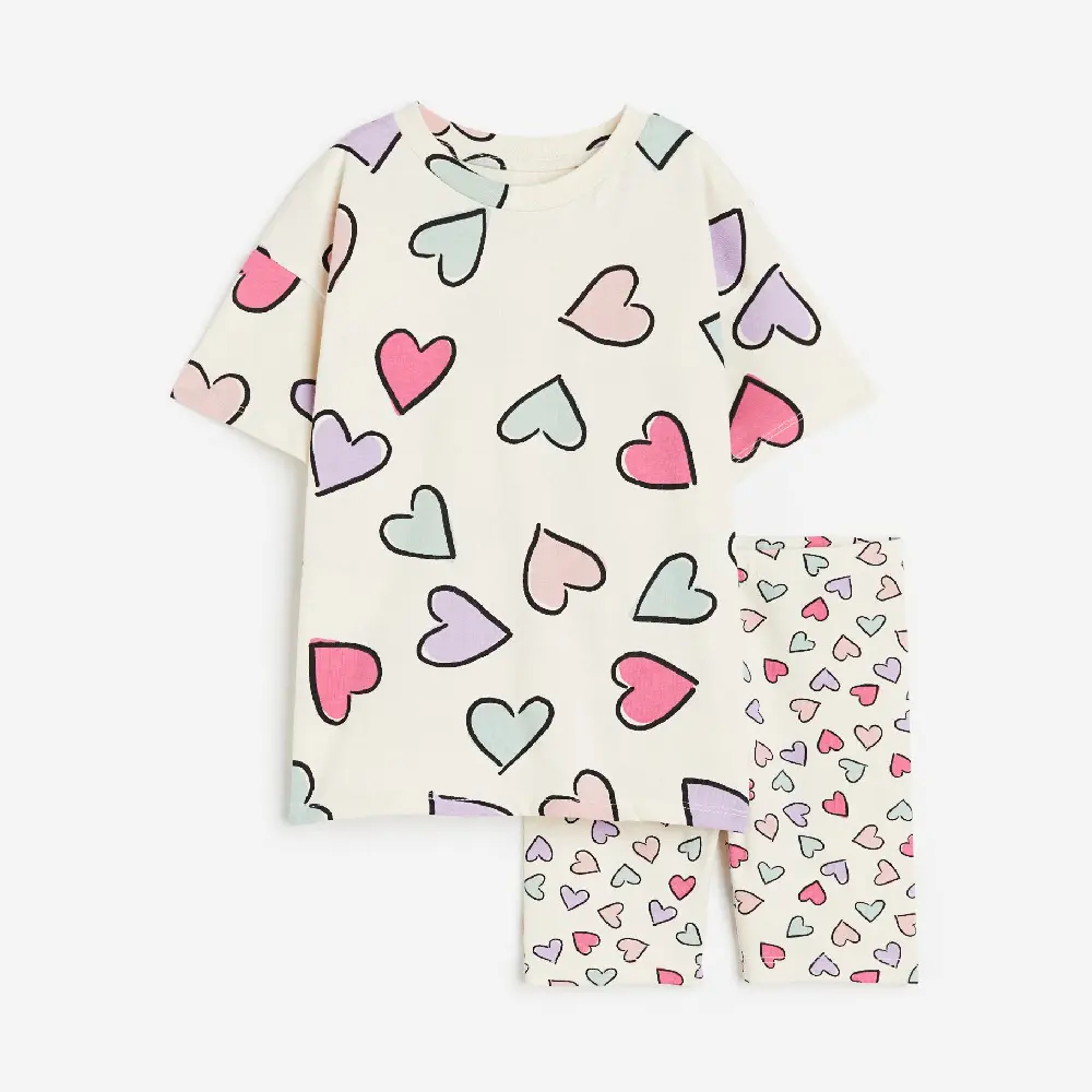 

Комплект, футболка + велосипедки H&M Kids Printed Hearts, кремовый