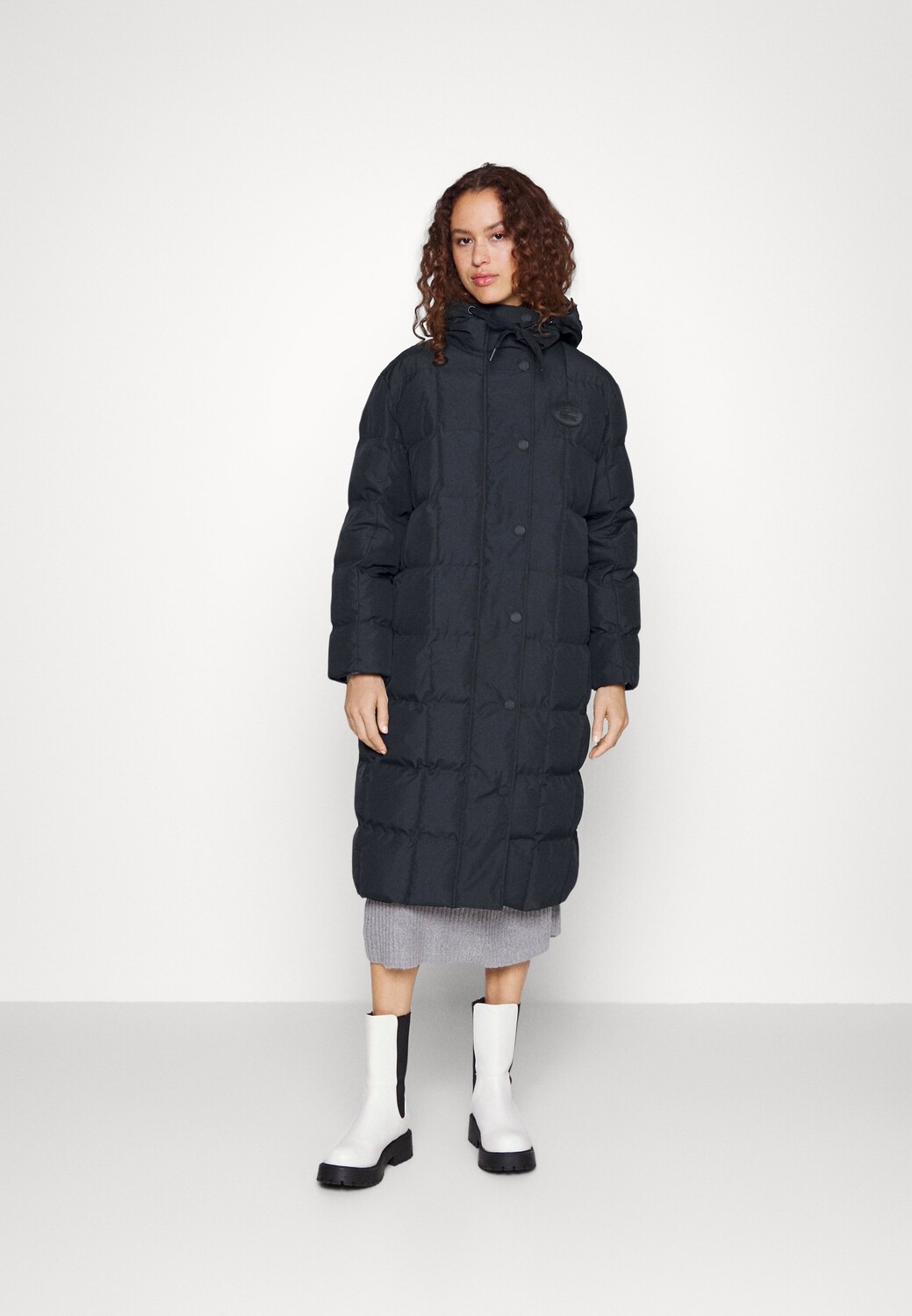 

Пальто зимнее Lacoste, черный