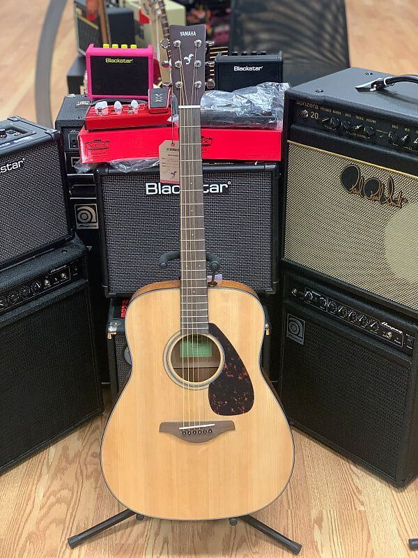 

НОВЫЙ! Акустическая гитара дредноут Yamaha FG800 — натуральная отделка