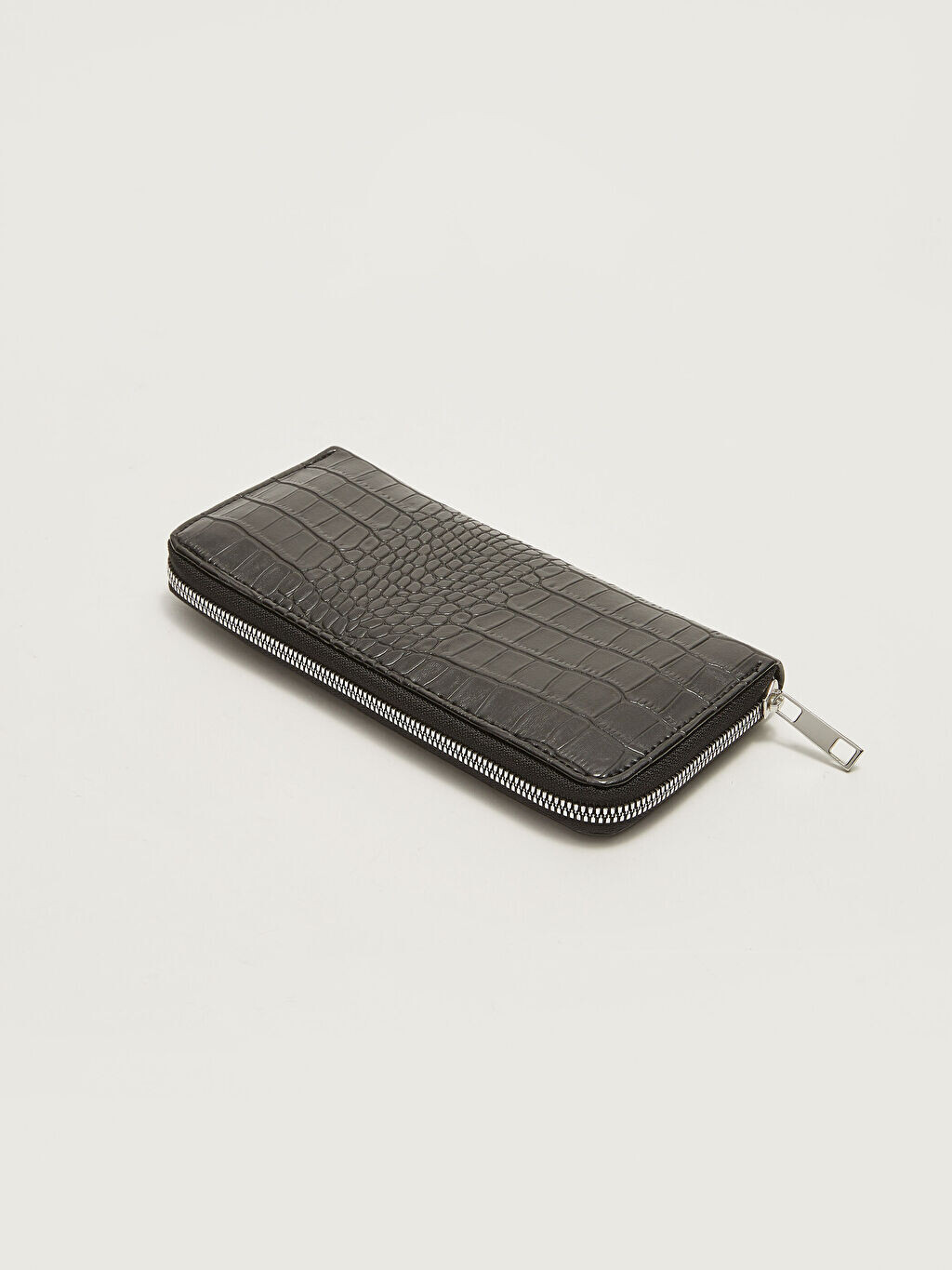 

Кожаный женский кошелек на молнии LCW Accessories