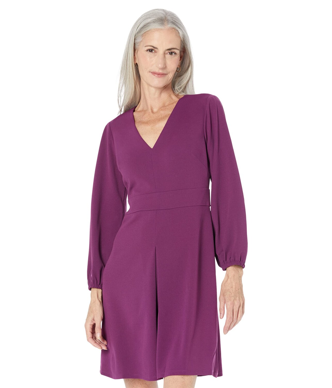 

Платье Maggy London, Mini Dress with Box Pleat Skirt