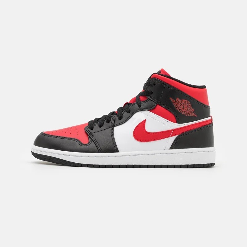 цена Кеды Nike Air Jordan 1 Mid, черный/белый/красный