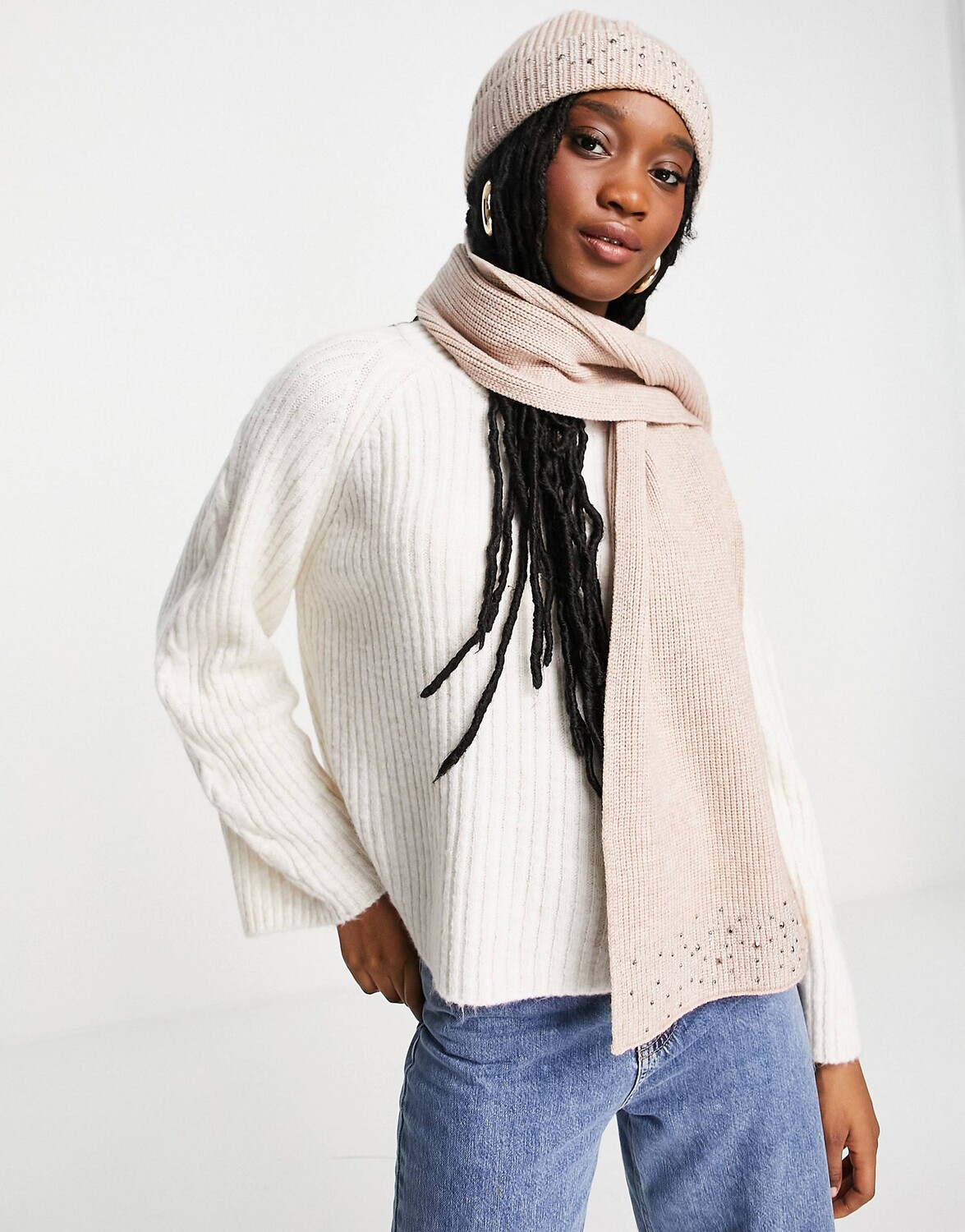 

Шарф Miss Selfridge с розовым камнем