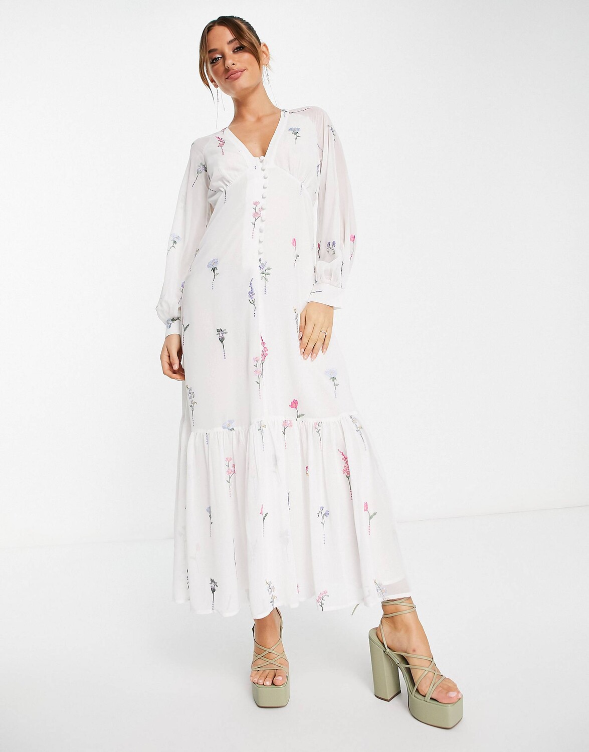 

Белое чайное платье макси с вышивкой на пуговицах ASOS DESIGN ASOS DESIGN
