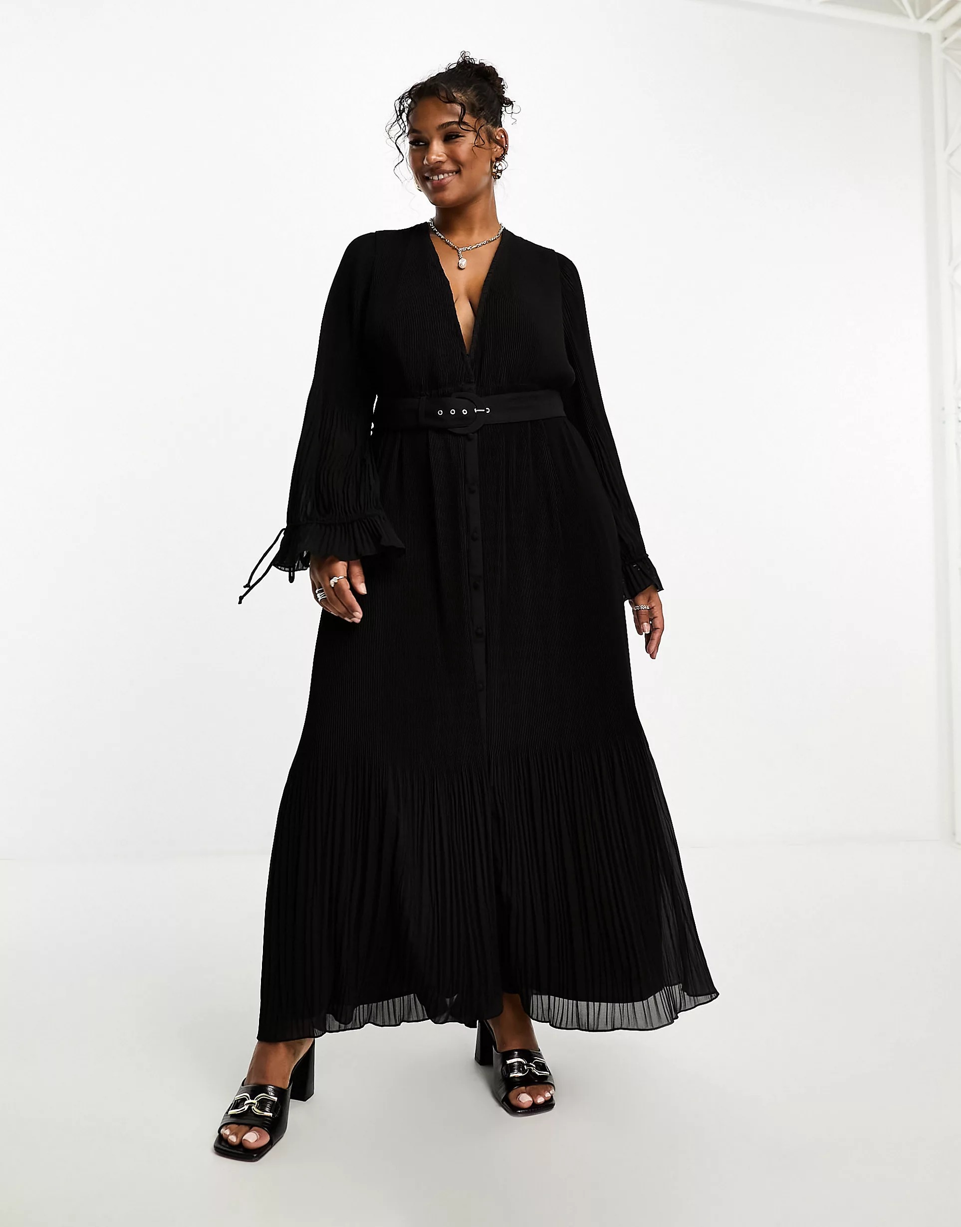 Платье Asos Design Curve Pleated Blouson Sleeve Midi With Belt Detail, черный
