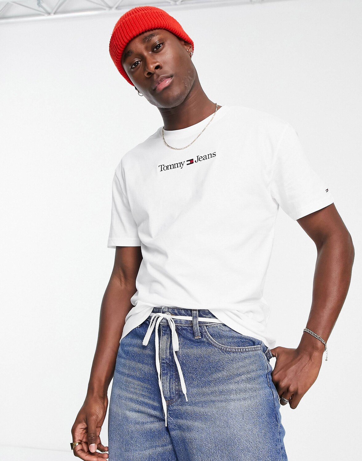 

Белая футболка классического кроя с логотипом Tommy Jeans, Белый