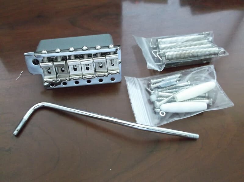 

Подлинная сборка тремоло Fender American Vintage Strat, 009-4247-049