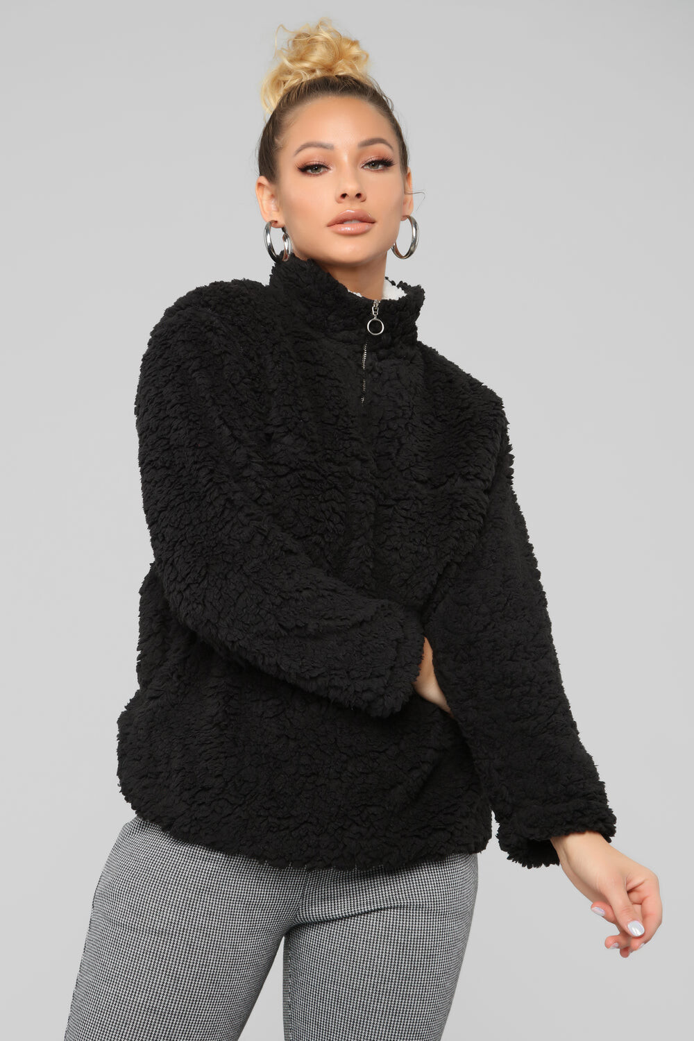 

Куртка Fashion Nova FU33981LA, черный