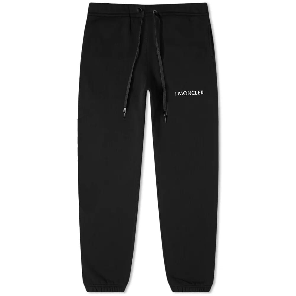 

Спортивные брюки из коллаборации с HYKE Moncler Genius