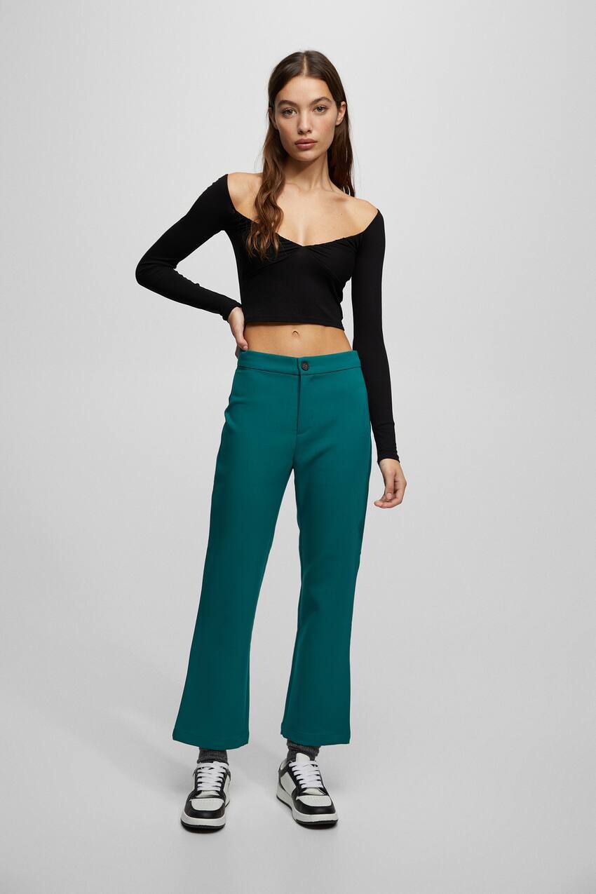 

Укороченные расклешенные брюки Pull&Bear, зеленый