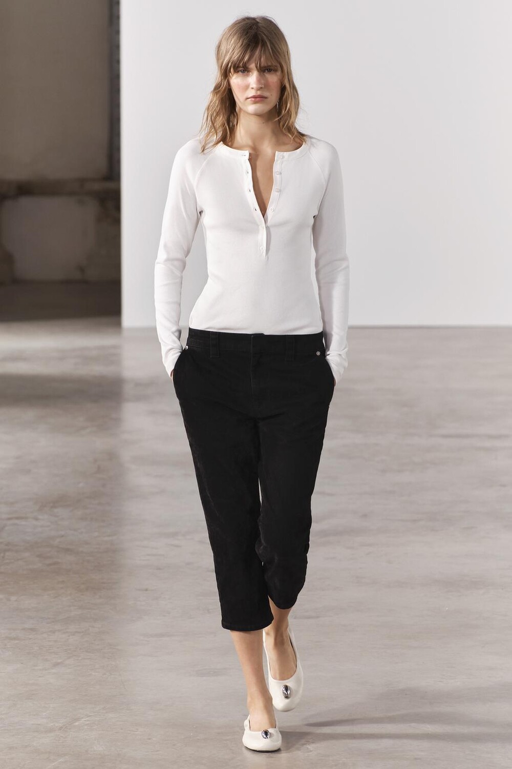

Футболка хенли ZARA, белый