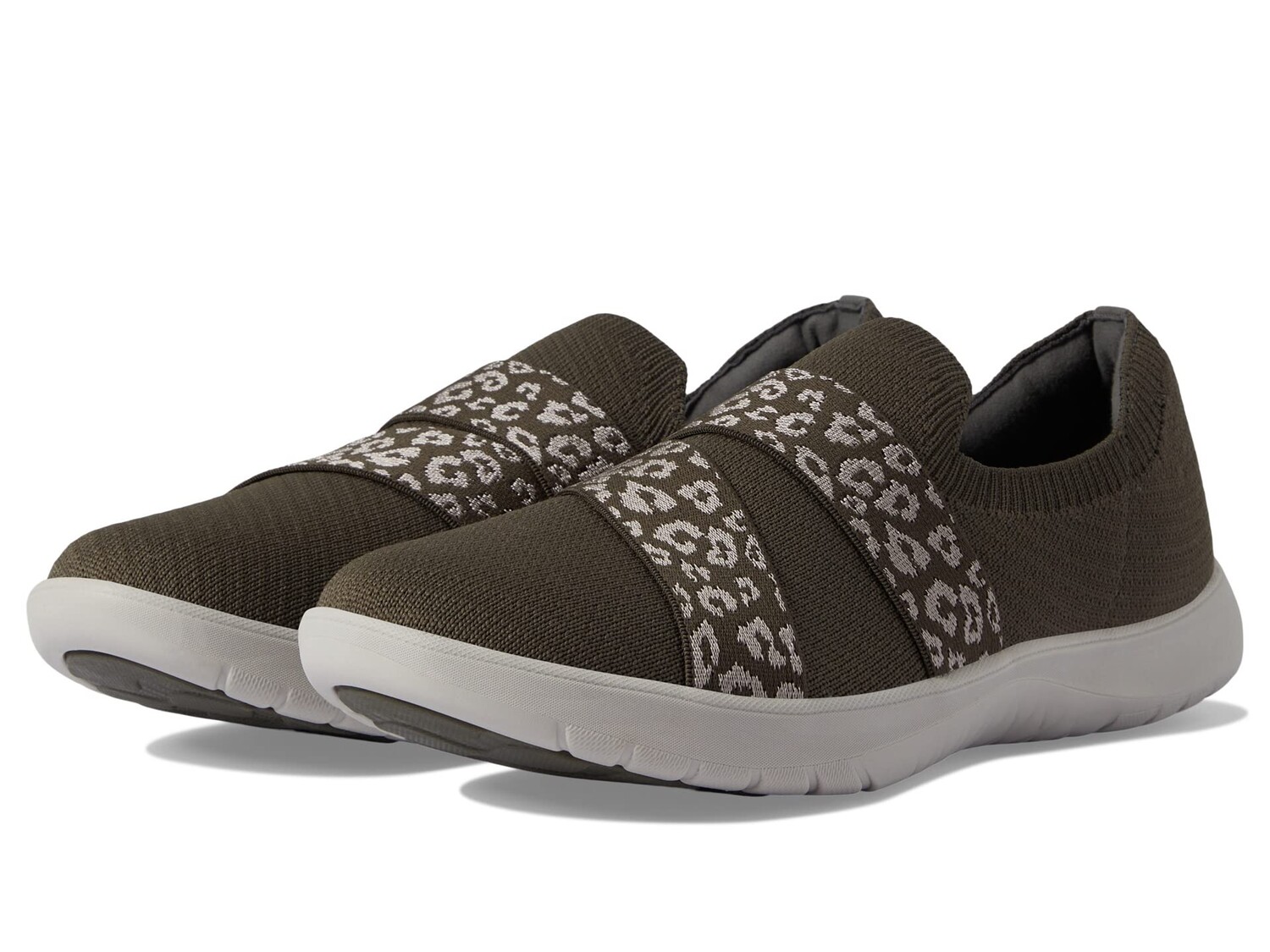 

Кроссовки Clarks, Adella Stride