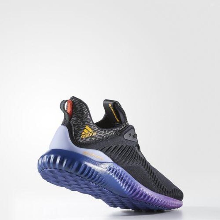 Adidas on sale alphabounce violet