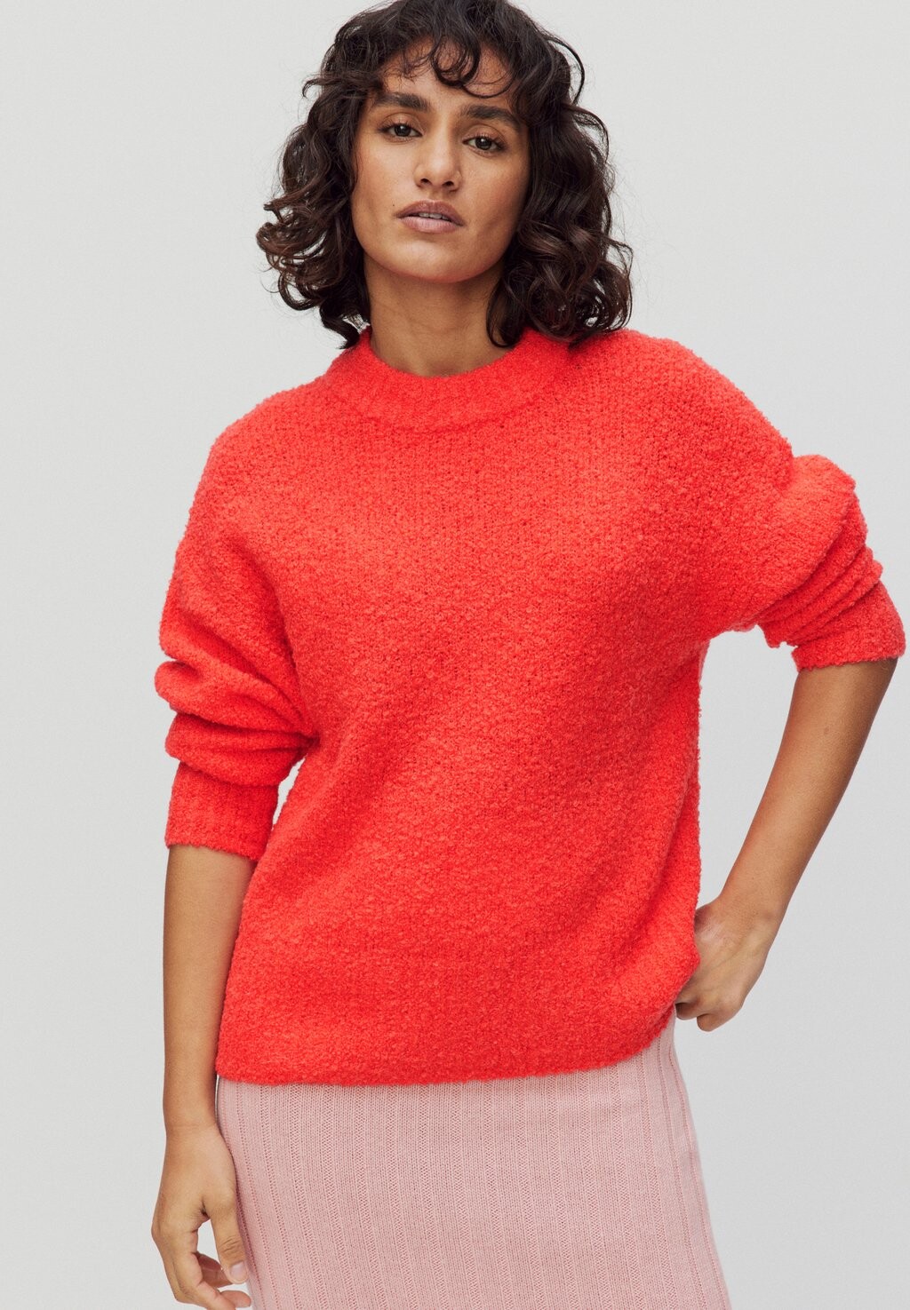 

Вязаный свитер ODETTE BOUCLE Stockh Lm Studio, цвет poppy red