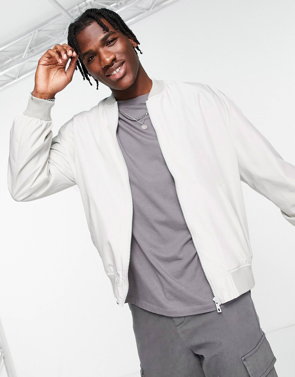 

Серый бомбер оверсайз ASOS DESIGN