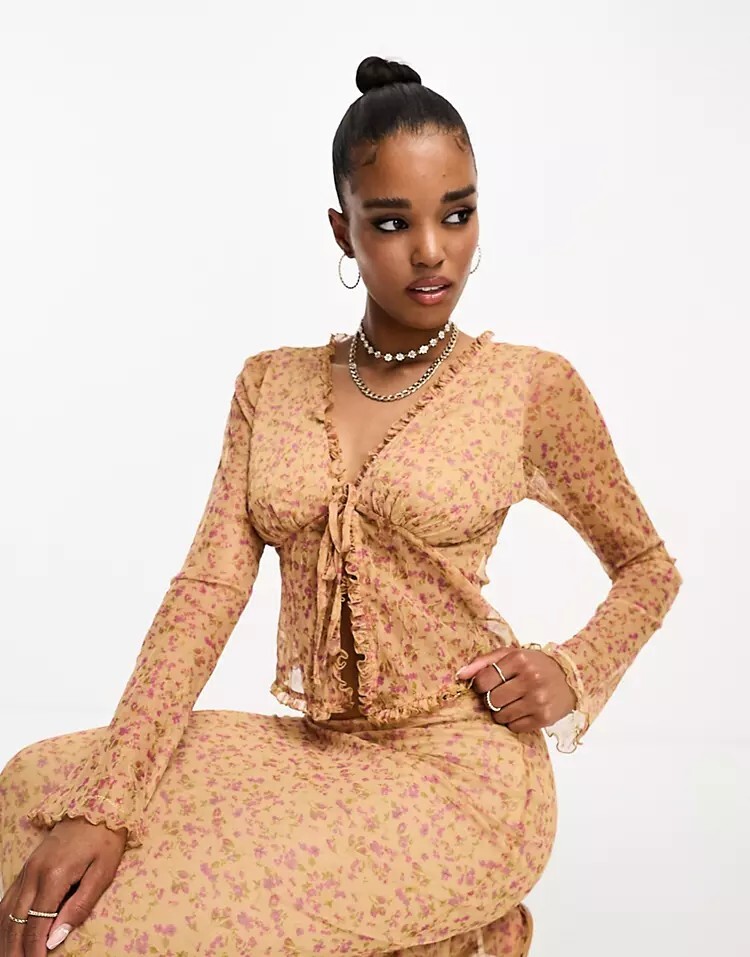 

Прозрачный топ с цветочным принтом Miss selfridge с длинными рукавами и завязками спереди, мульти
