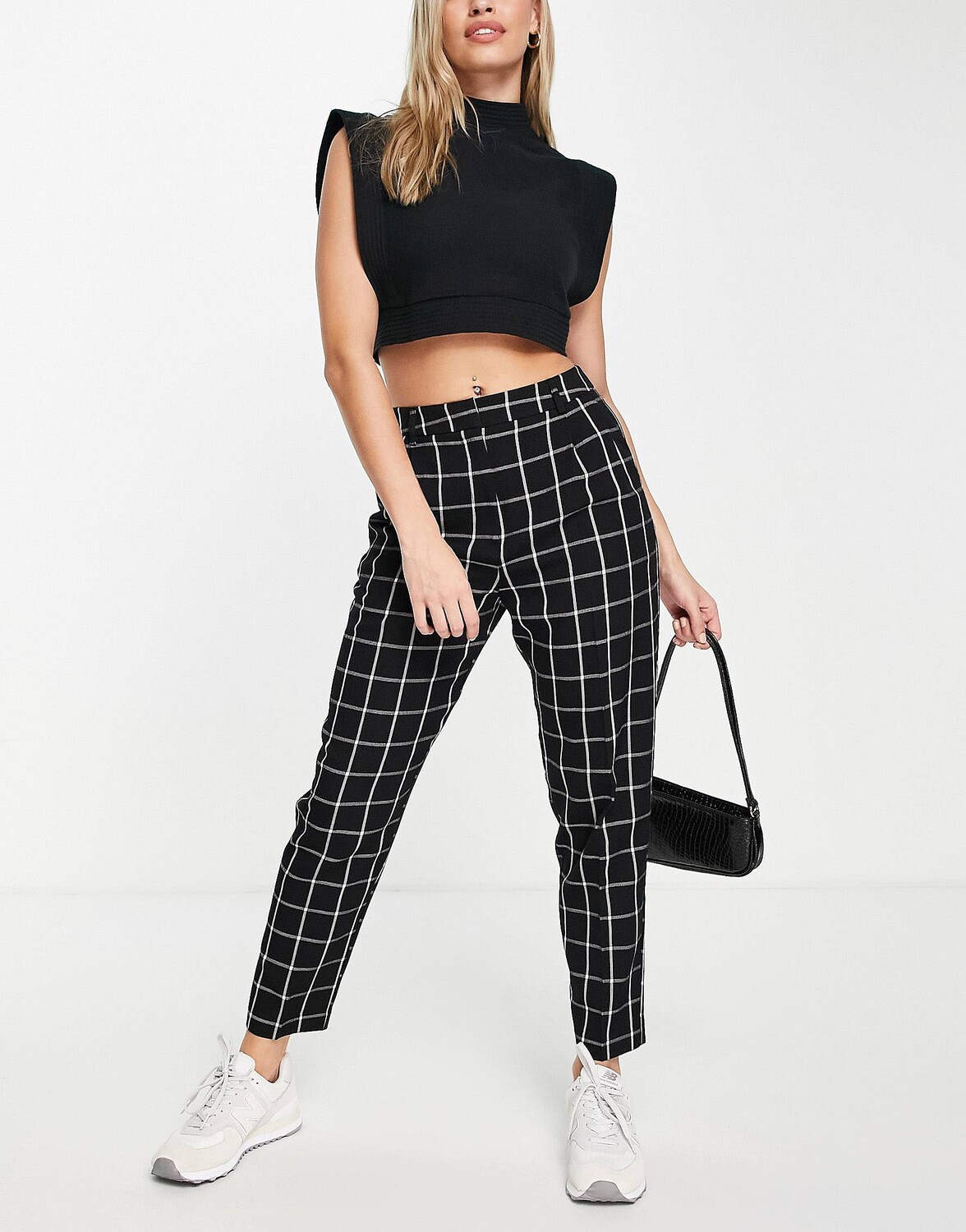 

Элегантные зауженные брюки в монотонную клетку ASOS DESIGN, Серый