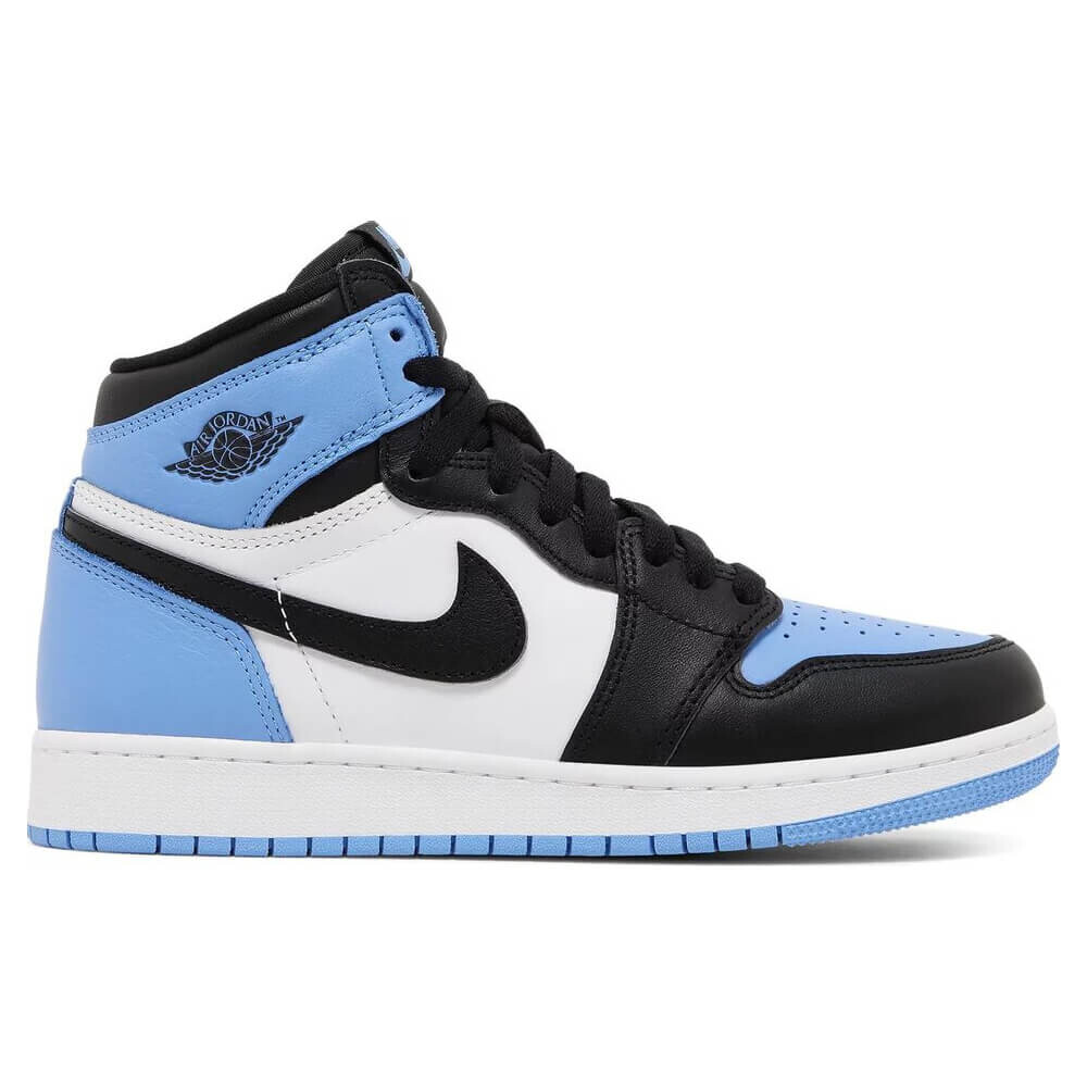 Кроссовки Nike Air Jordan 1 Retro High OG GS UNC Toe, белый/голубой/черный кроссовки air jordan air jordan 1 retro high og ps unc toe синий