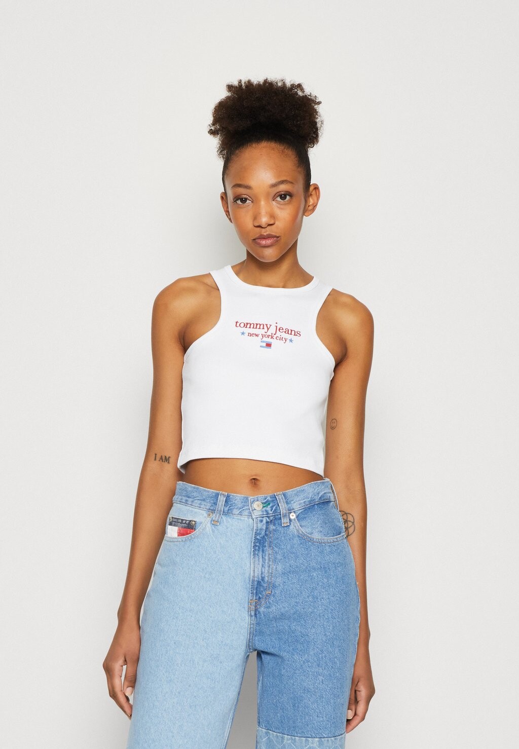 

Топ Tommy Jeans, белый