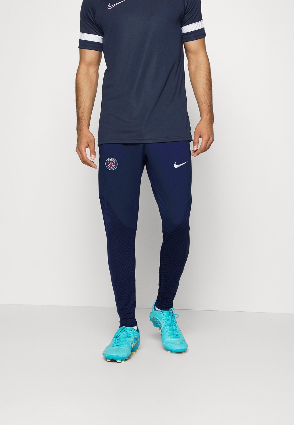

Спортивные брюки Nike