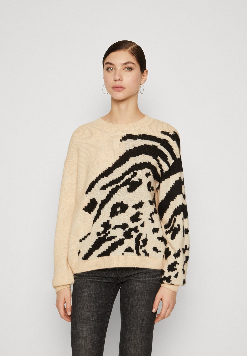 

Свитшот JDY JDYKARMA O NECK, цвет tapioca/black