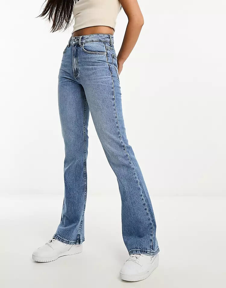 

Джинсы ASOS DESIGN Flared, голубой
