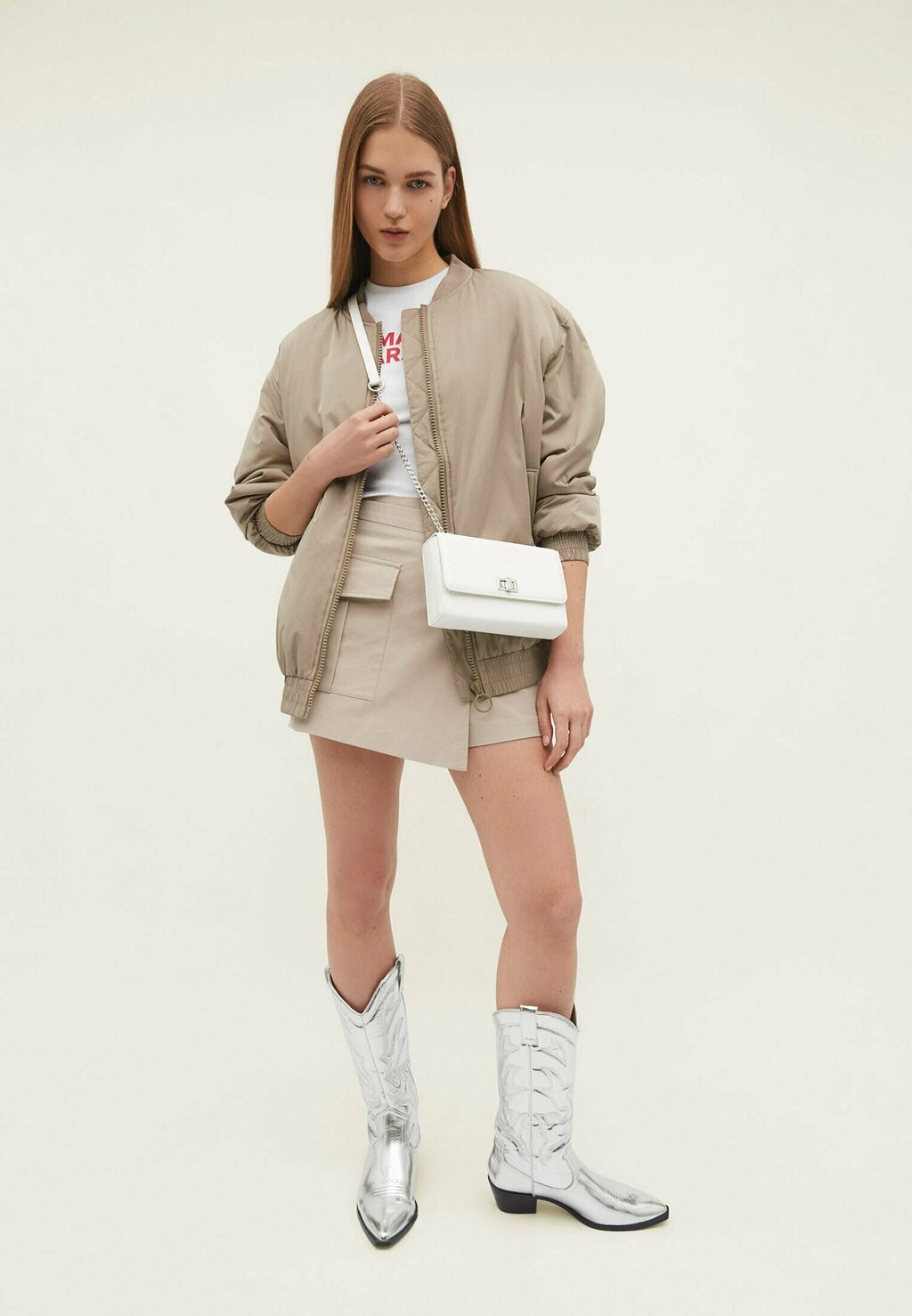 

Сумка через плечо Stradivarius, белый
