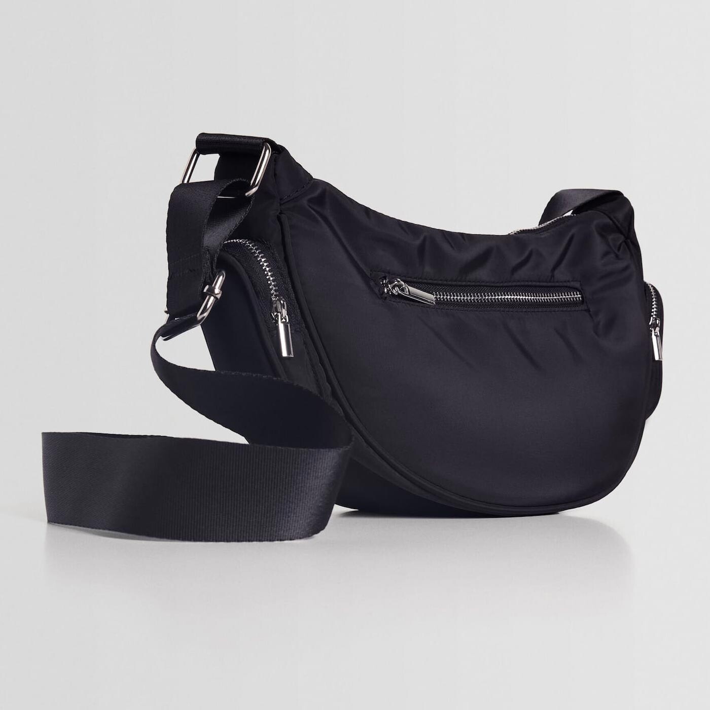 

Сумка через плечо Bershka multi-pocket technical crossbody, черный