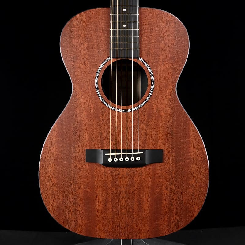 

Акустическая электрогитара Martin DC-X2E из красного дерева Dreadnought, натуральный цвет Martin DC-X2E Dreadnought -Electric Guitar - Natural