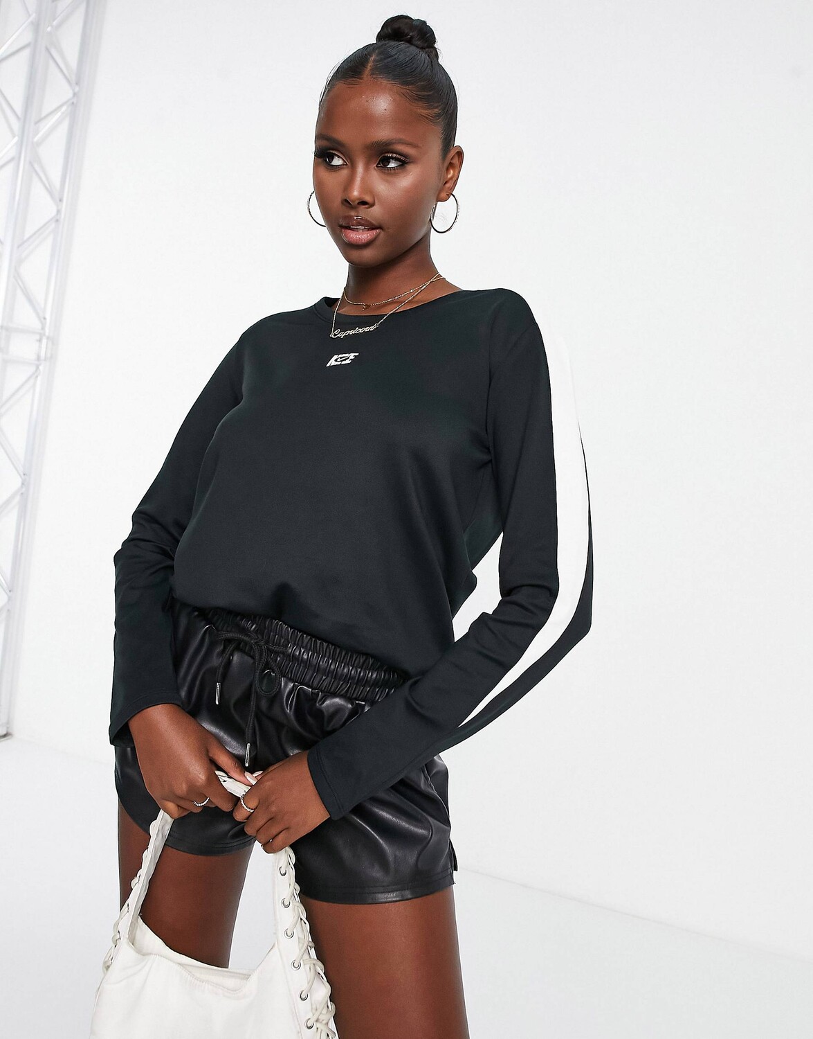 

Черный топ с длинными рукавами Nike Training Icon Clash One Therma-FIT