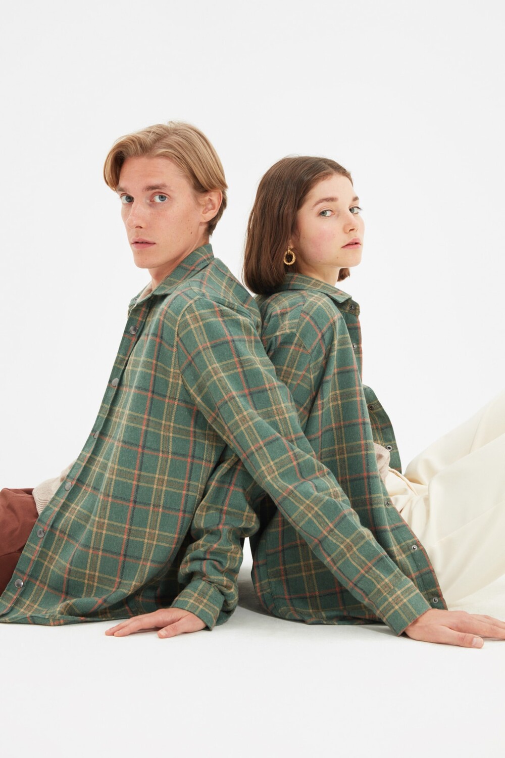 

Рубашка унисекс Trendyol Oversize с застежкой-кнопкой, зеленый