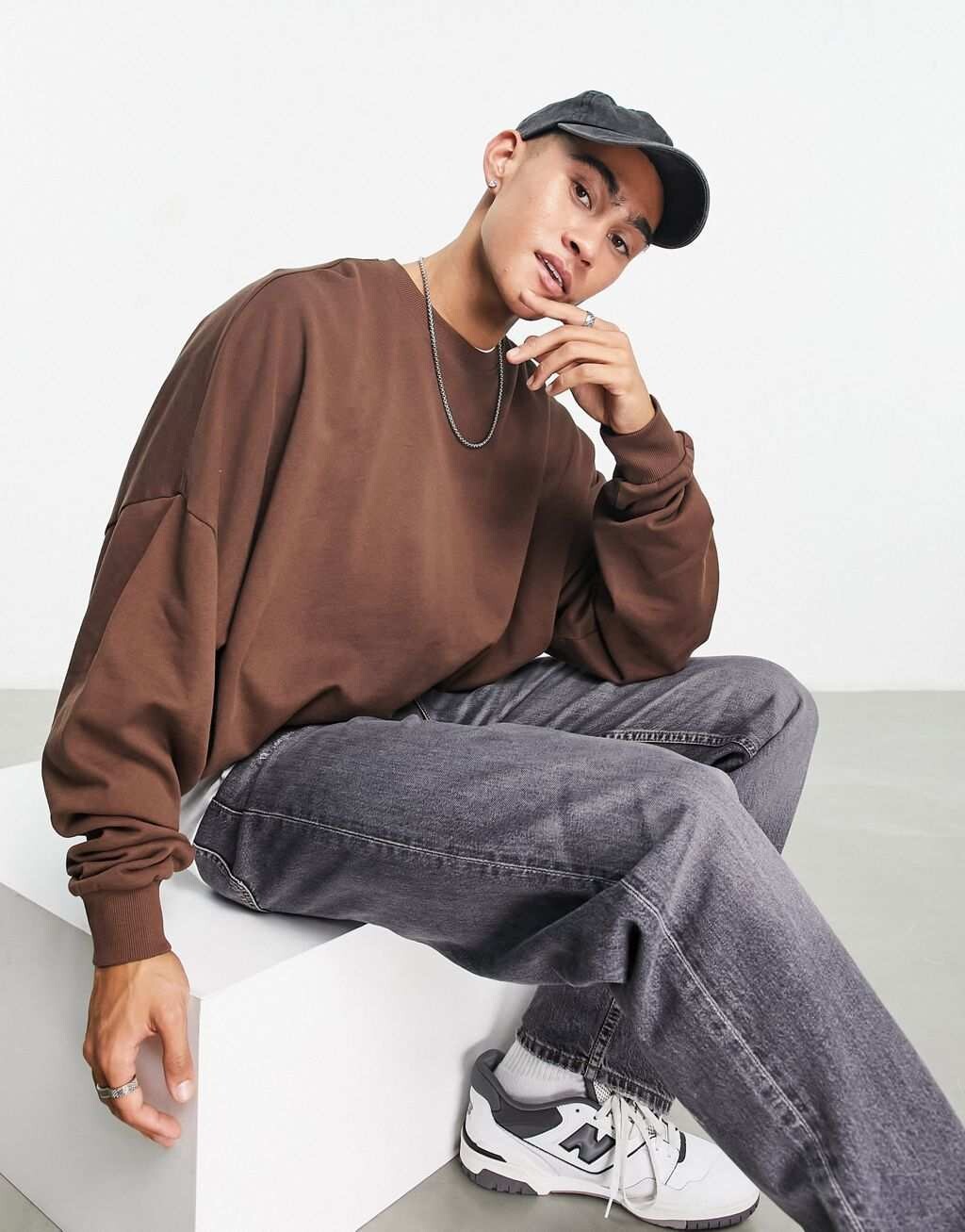 

Коричневый супер-толстовка оверсайз ASOS DESIGN