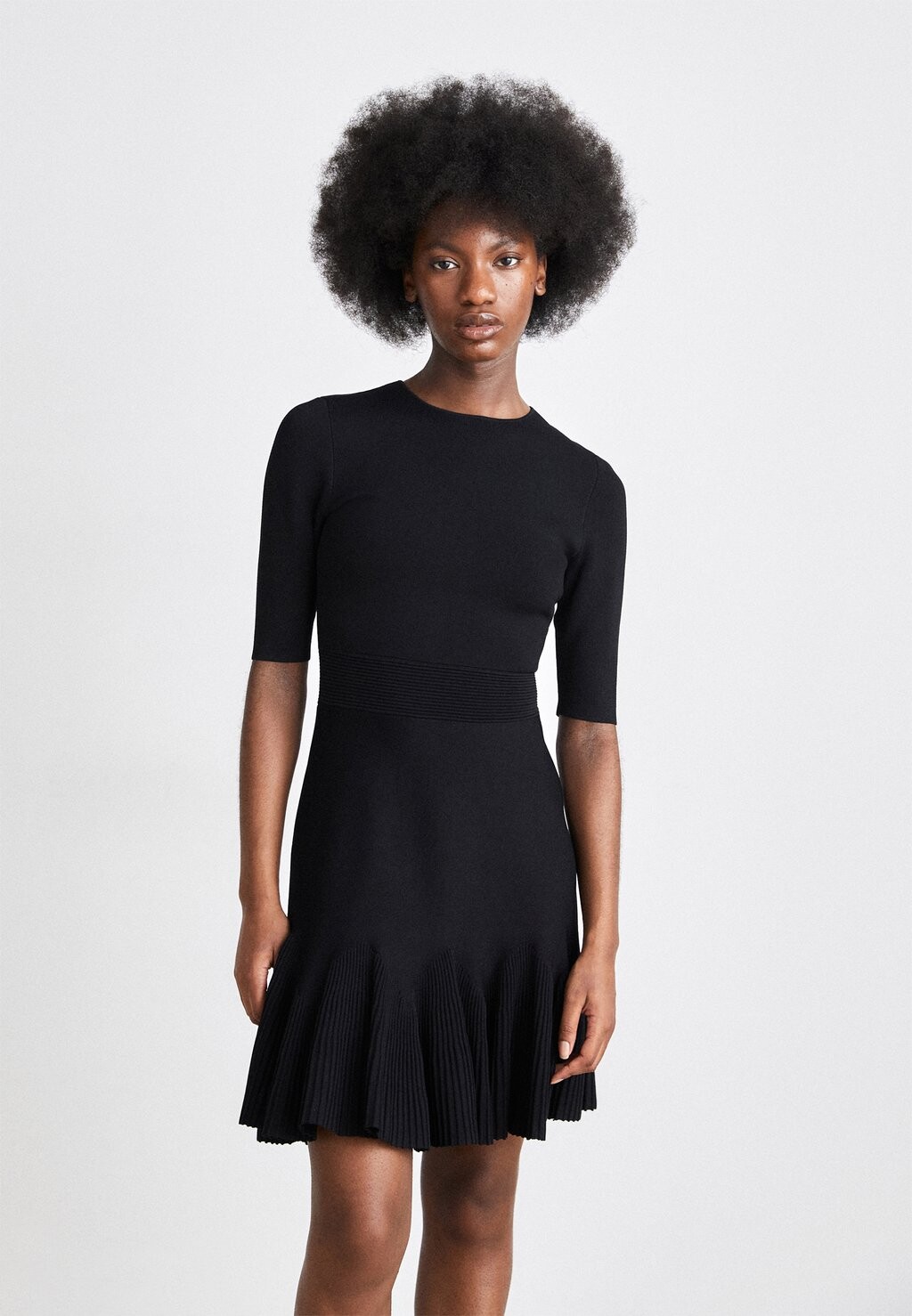 

Платье Ted Baker JOSAFEE, черный