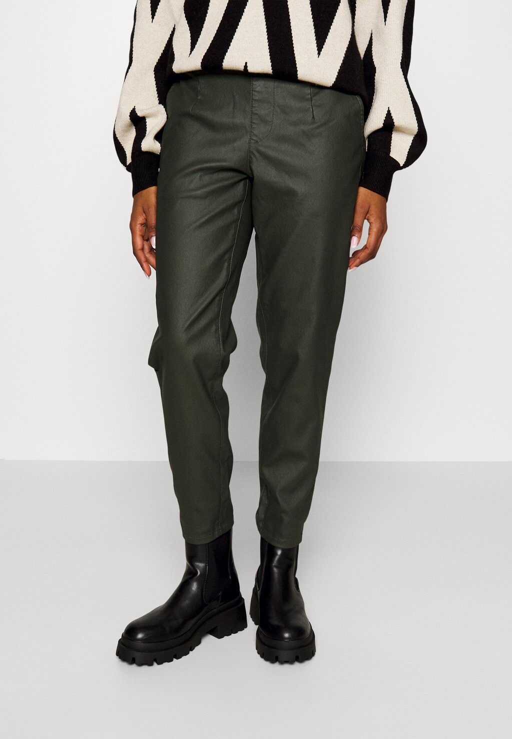 

Брюки Object Objbelle Lisa Coated Pant, спортивная сумка, Черный